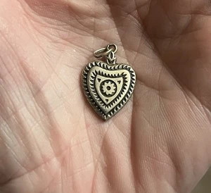 French Medal Pendant Brittany charm Pendant Sterling Silver ⅝” With All My Heart - Picture 1 of 13