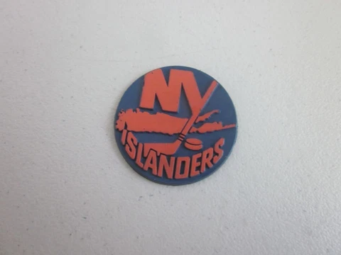 Vintage New York Islanders Rubber Fridge Magnet Cover