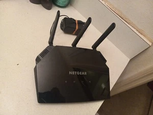 Netgear AC1750 Smart WiFi Router - 802.11 AC Dual Band Gigabit - Black - Afbeelding 1 van 3
