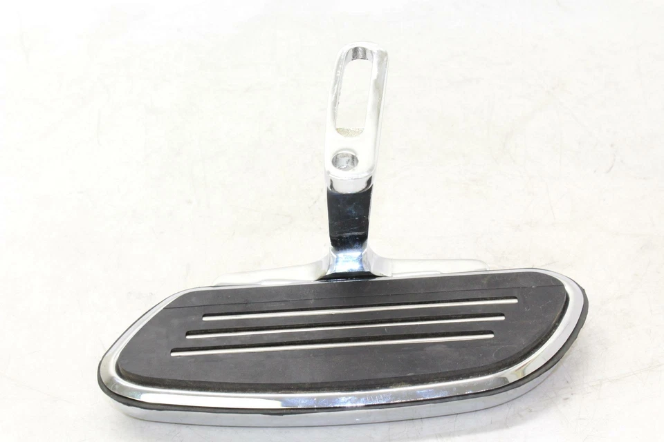 Harley-Davidson Road Glide FLTR 2007 clavija de pie de pasajero trasero Foto 1 de 4