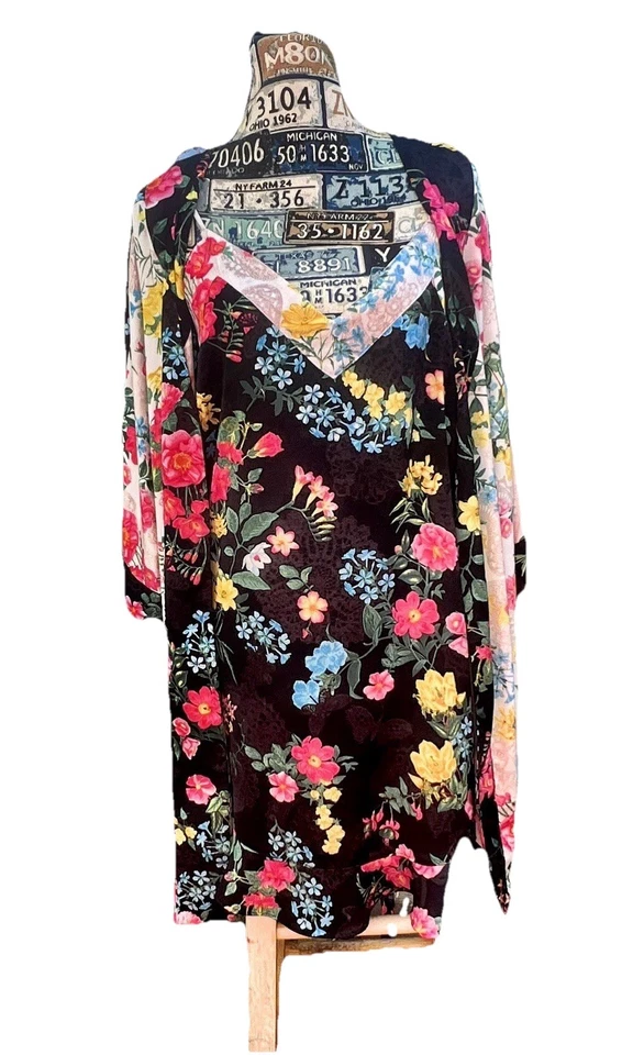 Camisón y bata Betsey Johnson talla L usados negro estampado floral Foto 1 de 4