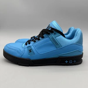 Talla 9 1/2 - Louis Vuitton Azul Negro Por Virgil Abloh VL1211 Entrenador LV Usado - Imagen 1 de 24