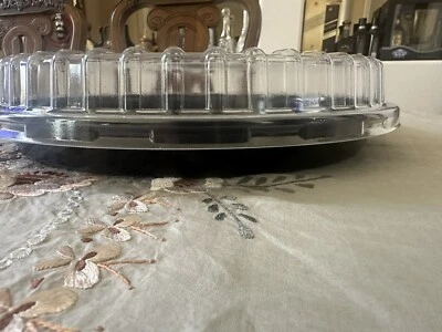 "Un juego de 100 platos de fiesta de 12"" con tapa" Foto 1 de 4