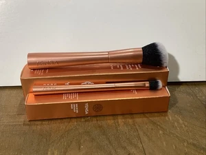 Cepillo corrector/bronceador y rubor piel sobre piel Yensa, nuevo - Imagen 1 de 6