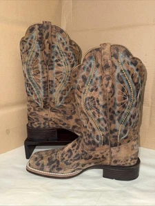 ARIAT LINEA DONNA STIVALI DA COWBOY STAMPA LEOPARDATA TAGLIA 8B STILE 10035935 - Foto 1 di 11