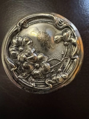 Antigua olla de plata esterlina nueva con tapa Rouge octag floral oro lavado repujado Foto 1 de 4