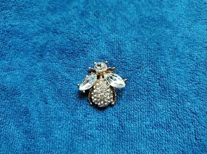 Mini Damen Gol Brosche Anstecknadel Tanzende Biene Design weiß Strass Legierung Geschenk - Bild 1 von 5