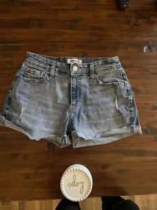 Denizen from Levis High Rise Shorts size Women’s 4 Never Worn Only Washed High R - Picture 1 of 9