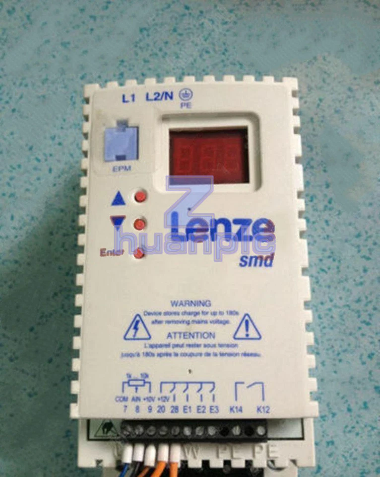 1PCS USED Lenze ESMD251X2SFA Frequency Converter Tested Good - Image 1 of 1