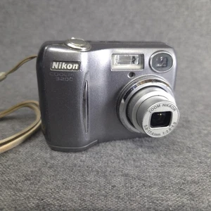 Nikon Digital Camera Coolpix 3200 3.2MP metal grey Tested working - Picture 1 of 8