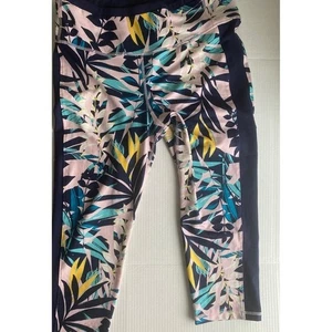 Old Navy Active Elevate Go-Dry Floral Print Crop Leggings Women's Sz S - Picture 1 of 5