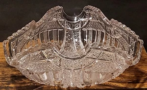 ANTIKE AMERIKANISCHE BRILLANTZEIT ABP-SCHLIFF GLAS DREIECK SCHALE GEWELLT/SÄGEZAHN - Bild 1 von 9