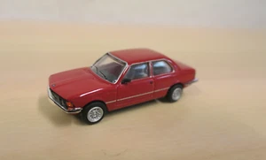 Brekina 1:87 - BMW 323i (E21) - rojo - 24300 - Imagen 1 de 1