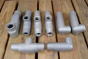 Menge 8 verschiedene Leitungskörper: Crouse-Hinds & Appleton 1/2", 3/4" & 1" - Bild 1 von 8