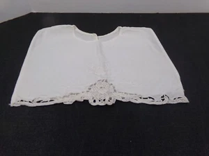 Vintage White Cotton Collar with Crocheted Bottom Accent w/Faux Pearl Close - Picture 1 of 8