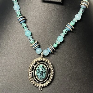 vintage southwestern Inspired jewelry Blue Turquoise Oval Pendant Necklace - Picture 1 of 4