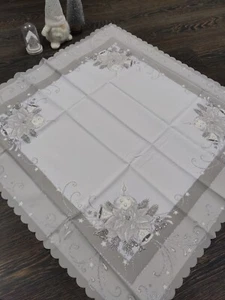 CHRISTMAS TABLECLOTH / TABLE RUNNER - Picture 1 of 2