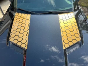 Dodge Challenger Honeycomb Hood Wings Graphic Decal fit 2015-2018 (15 Colors) - Picture 1 of 12