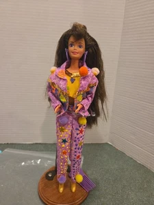 1991 Paint and Dazzle Barbie Doll Brunette - Picture 1 of 7