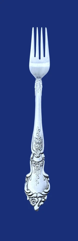 National ROSE & LEAF Stainless Flatware- Dinner Fork 7 1/2" - Image 1 of 1