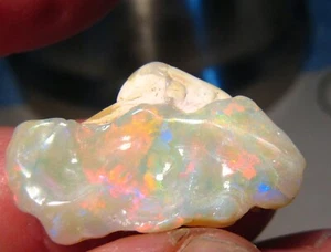 18.7  ct.    Opal specimen  , Red  crystal opal - Picture 1 of 13