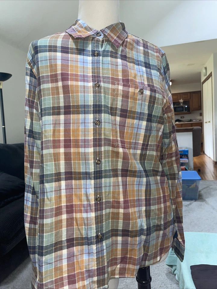 Vtg LL Bean Wemons Long Sleeve Flannel Button up Shirt Medium Plaid V160