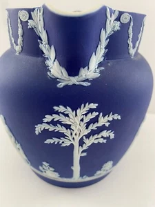 Brocca vintage Wedgwood blu scuro diaspro design Etruria Inghilterra - Foto 1 di 12