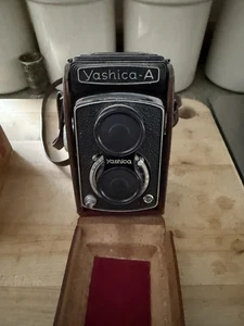 Yashica - A Camera Good Condition Full Set - Picture 1 of 6