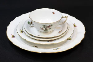 Herend Rothschild Bird 5 Piece Place Setting in the RO-3 & 11 Pattern (KMT4) - Picture 1 of 18