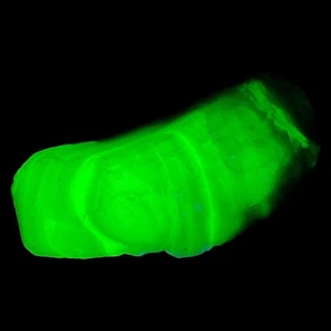 Vaseline Swirl Milk Glass Slag Art Glass Uranium Glowing Cullet #5GX125 - Picture 1 of 5