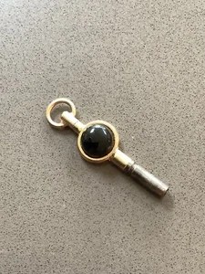 Antike viktorianische schwarze Onyx Cabochon Taschenuhr Schlüssel Anhänger Charm Anhänger Größe 9 - Bild 1 von 4