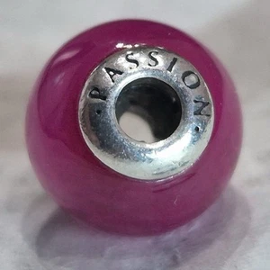 Genuine Pandora - Essence Collection - Passion Murano Glass Charm S925 ALE - Picture 1 of 4