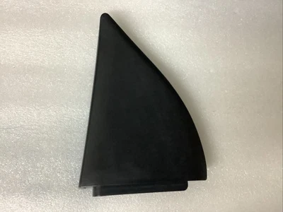 USADO Original Toyota Camry Puerta Trasera Adorno Derecha (Lado de Paso) (1997 - 2001) Foto 1 de 4