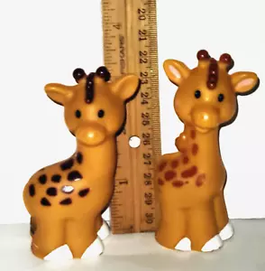 Vintage Fisher Price Little People Replacement Noahs Ark Pair Of Giraffe - Picture 1 of 2