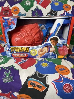 2003 Marvel Spider-Man Toybiz Backpack Water Blaster - Shoots 20 Feet - NEW! - Image 1 of 4