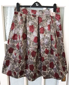 TU Plinth  floral pleated midi skirt size 14   BNWT - Picture 1 of 9