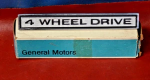 NOS 1968-1972 Chevrolet K10 4 Wheel Drive Fender Emblem Trim GM 3927801 3930955 - Bild 1 von 9