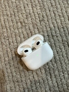 AirPods 3rd Generation With Charging Case - Picture 1 of 7