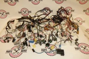 INFINITI G35 GRAB BAG OF (84 PCS ) ASSORTED ELECTRICAL CONNECTORS USED P - 0 - Picture 1 of 11