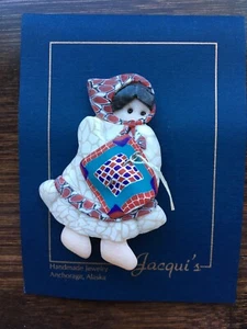 Handmade New Clay Quilter Pin Brooch Alaska Made Art Jewelry Signed - Picture 1 of 11