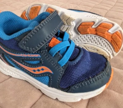 Zapatillas deportivas Saucony Little Kid Ride 6 M azul/naranja para niños pequeños talla 6M EE. UU. Foto 1 de 4