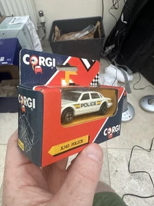 CORGI 90470 'JAGUAR XJ6 / XJ40 POLICE CAR'. 1:64. JUNIORS. MIB/BOXED - Picture 1 of 4