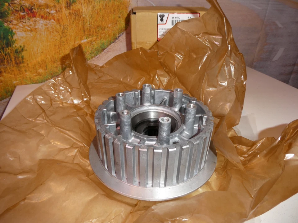Harley Clutch Hub Electra FLT Softail Dyna Heritage 2011-2017 V-Twin 18-0592 X9 - Image 1 of 4