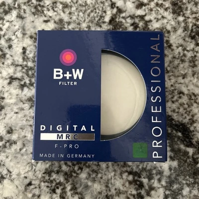 B + W FILTER DIGITAL MRC F-PRO 67MM UV-HAZE 010M ( MADE IN GERMANY) - Image 1 of 4
