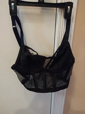 Victoria’s Secret Black Lace Very Sexy Bralette Lingerie Bra Size small - Image 1 of 4