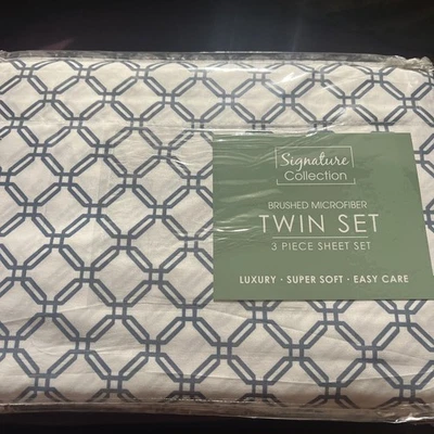 Signature Collection Microfiber 3-Piece Sheet Set, Twin Navy and White pattern - Image 1 of 2