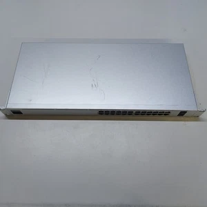 UNIFI USW-24-POE - Factory Reset & TESTED w/FREE SHIPPING inc VAT - Photo 1/4