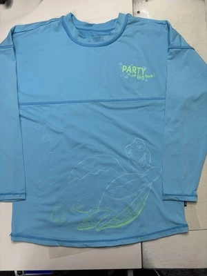 Camiseta Disney Art Of Animation Rash Guard Spirit tamanho juvenil pequena tartaruga esmagada - Imagem 1 de 4