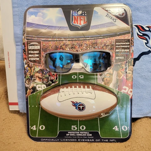 NFL Titans Polarized Polycarbonate Optics Sunglasses, New, Old Stock Cover