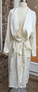 Vintage Victoria's Secret Gold Label Robe Ivory Floral Pockets Women Medium - Picture 1 of 14